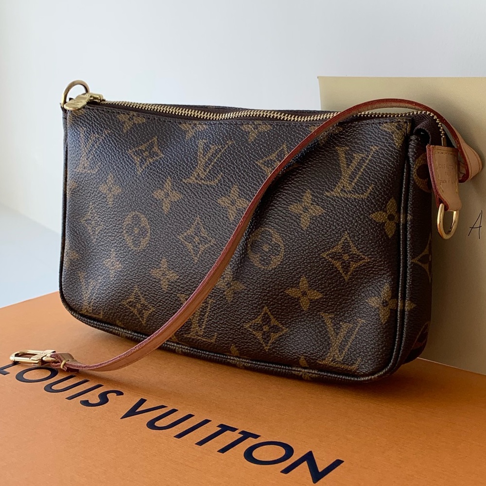 Louis Vuitton Pochette